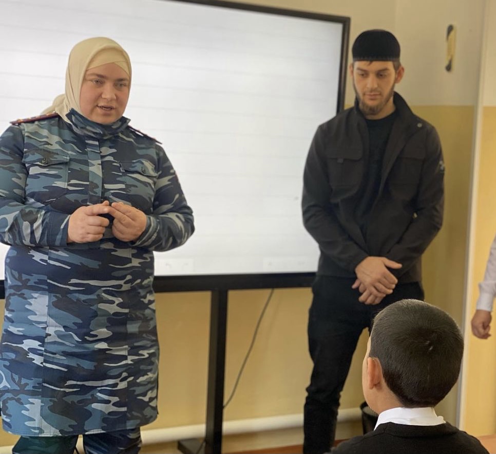 Мероприятия, направленные на повышение информационной безопасности обучающихся и противодействие киберугрозам, с приглашением сотрудников ПДН..